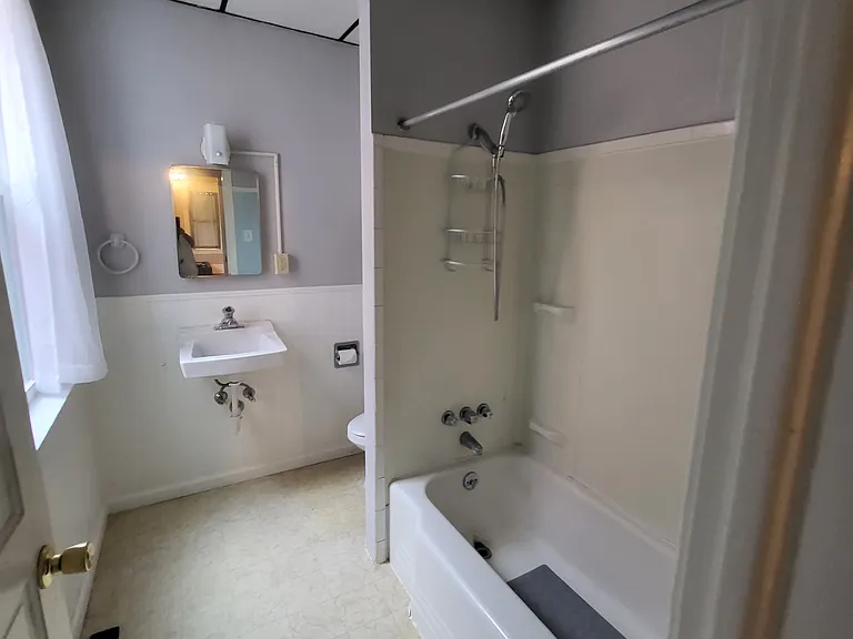 249 E New St #1 — Photo 9
