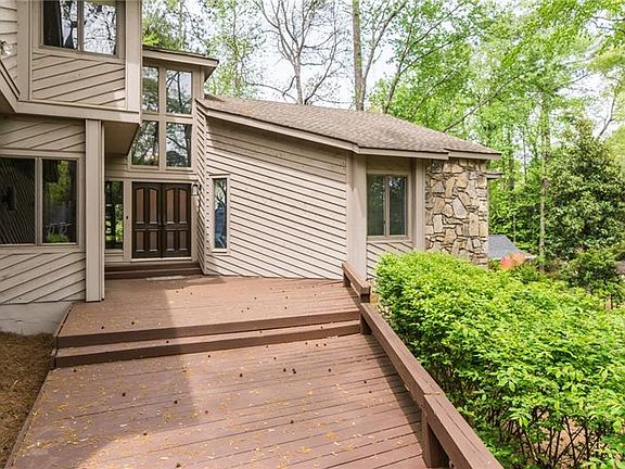 3rd image of 3299 Turtle Lake Dr SE
