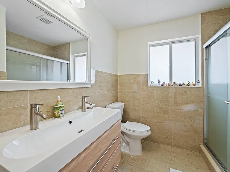 6101 SW 9th St — Photo 23