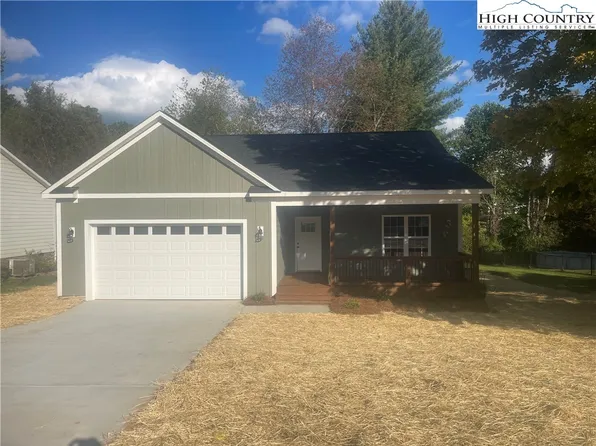 291 W Evergreen Street, West Jefferson, NC 28694