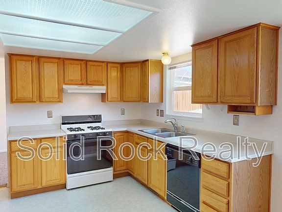 4th image of 2635 Leoti Dr