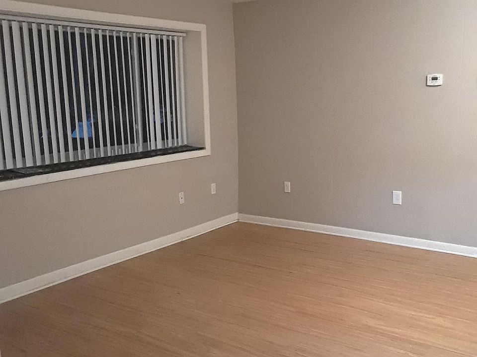 2nd image of 72 Colonel Bell Dr APT 52