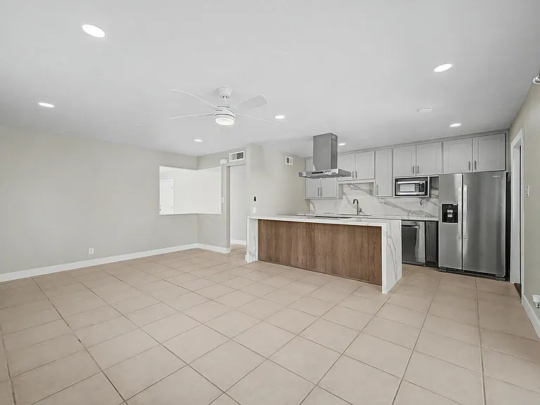 8730 E Rancho Vista Dr — Photo 7