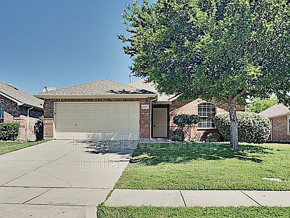 2nd image of 2337 Aurora Dr