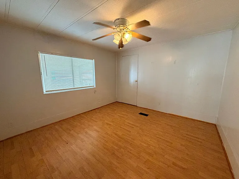 106 Gaslight Ave — Photo 13