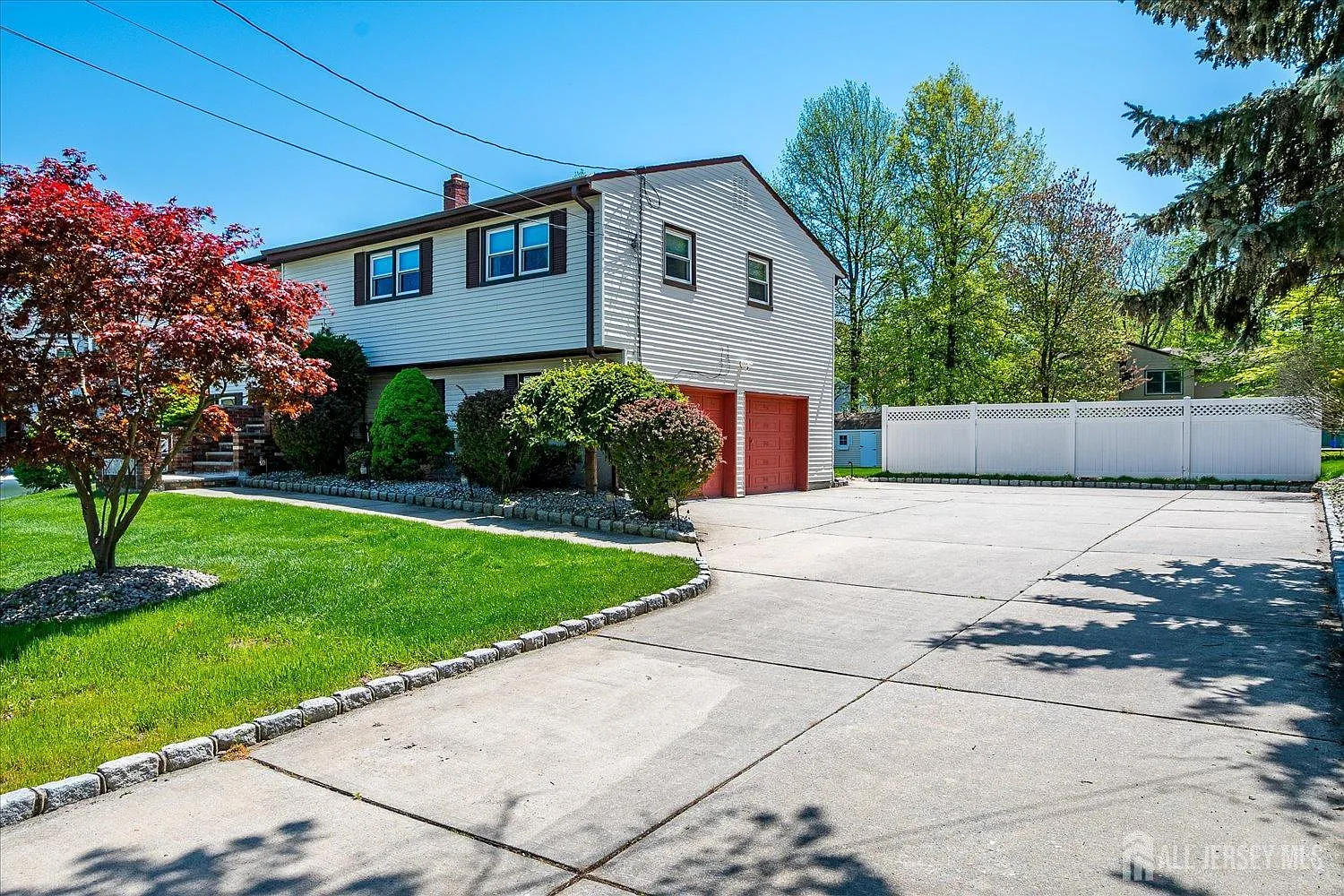 807 New Dover Rd photo 1
