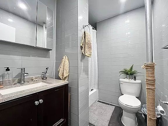 5th image of 88 Livingston St APT 9