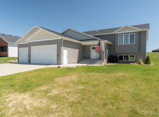 3819 Silver Blvd, Bismarck, ND 58503