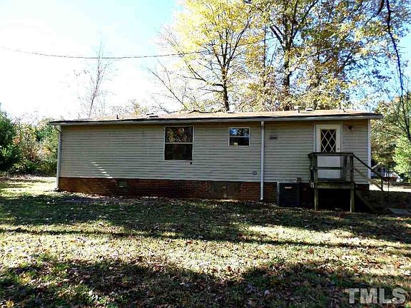 3rd image of 2344 Lonnie Cir