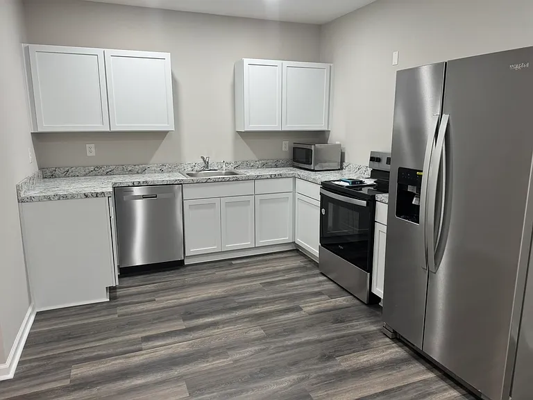308 Spangler Dr #6 — Photo 2