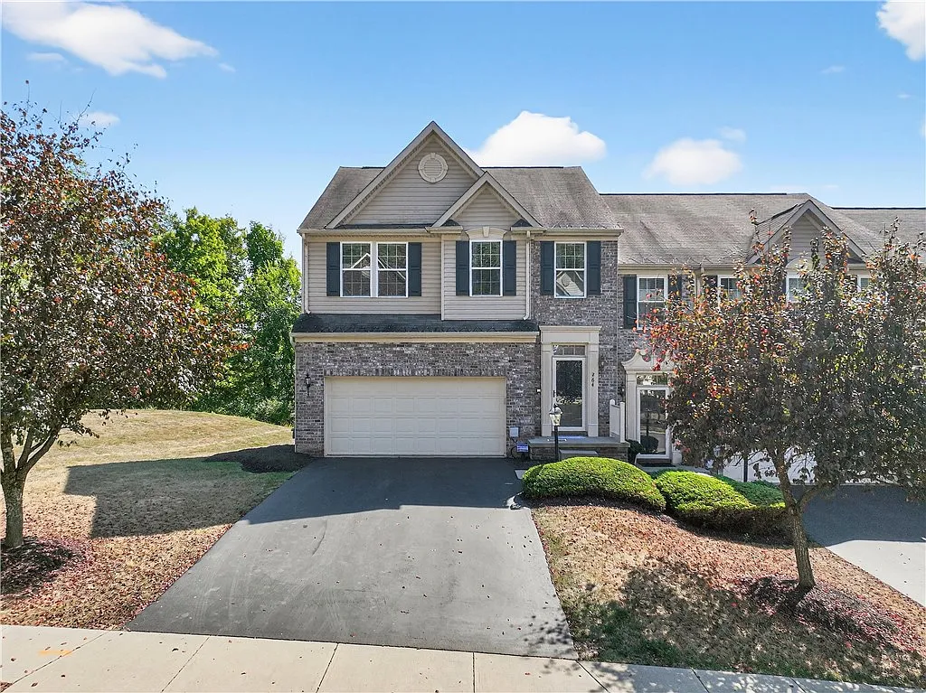 264 Corey Dr photo 1