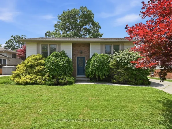 46 Dundonald St, Saint Catharines, ON L2P 3V6