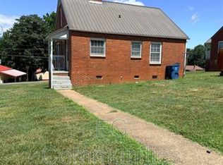 212 Main Ave E, Hildebran, NC 28637