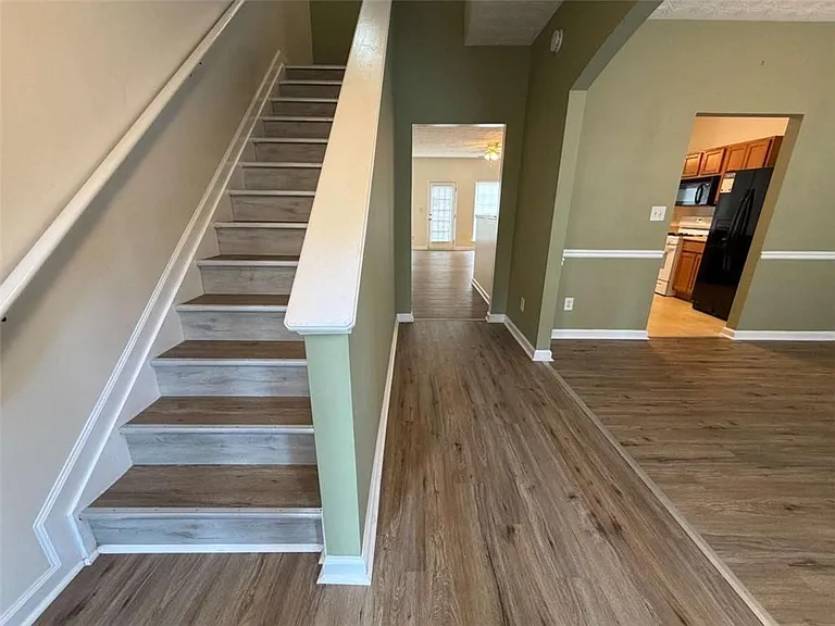 644 Kenridge Dr — Photo 2
