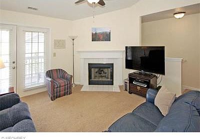 5th image of 22630 Lenox Dr #724