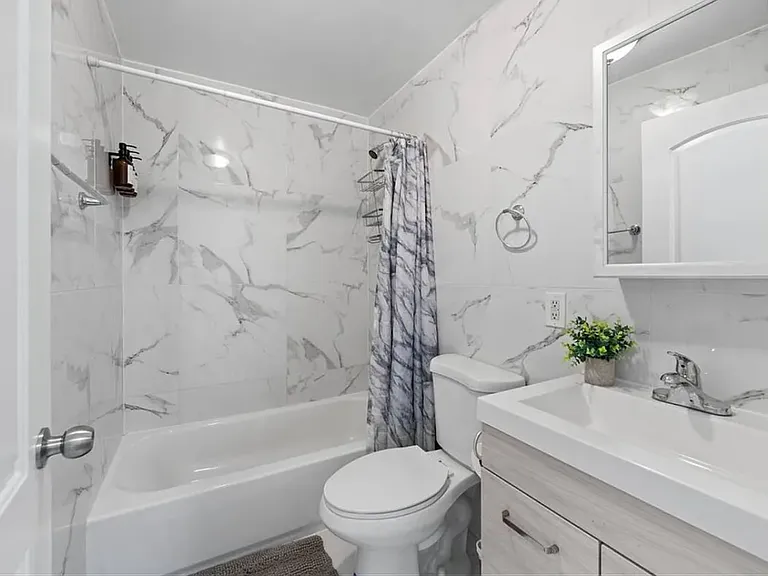 286 Cornelia St #1 — Photo 5