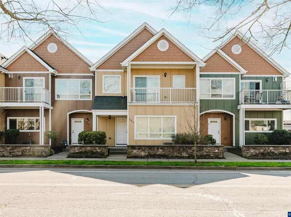 384 Market St NE, Salem, OR 97301