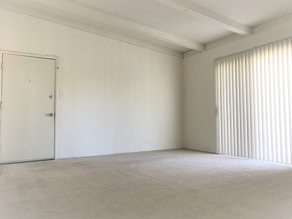 2nd image of 1809 Bradford Way APT D