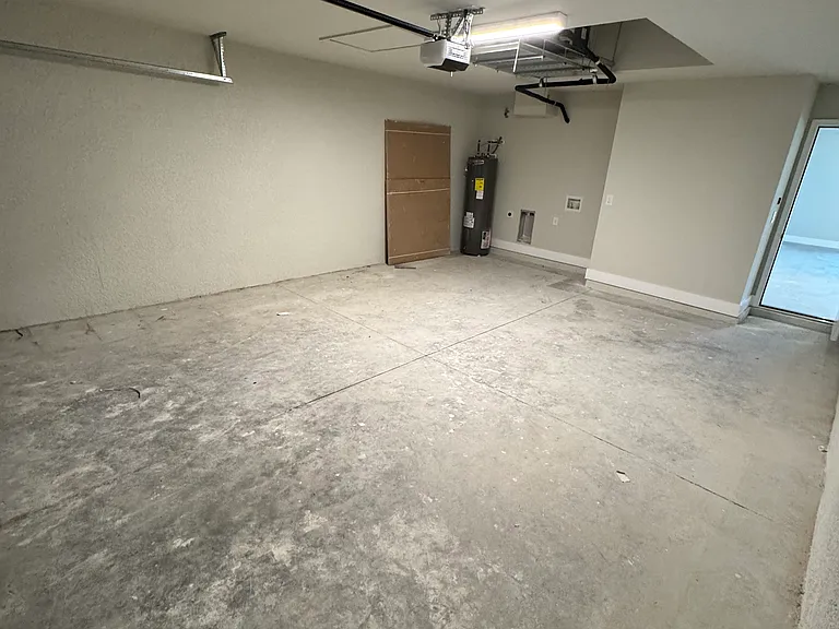 738 Gilbert Ave S — Photo 15