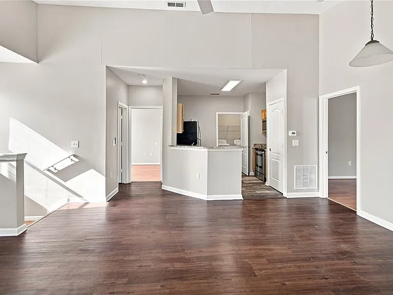10467 Villa View Cir #10467 — Photo 5