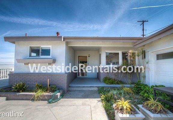 3rd image of 202 Via Mesa Grande