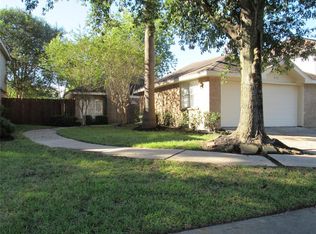 2539 Chestnut Mills Rd, Houston, TX 77067