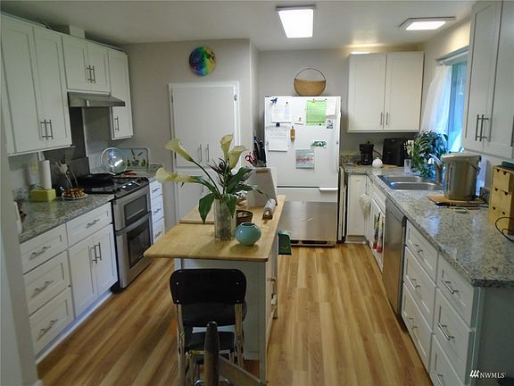 5th image of 12415 Key Peninsula Highway N