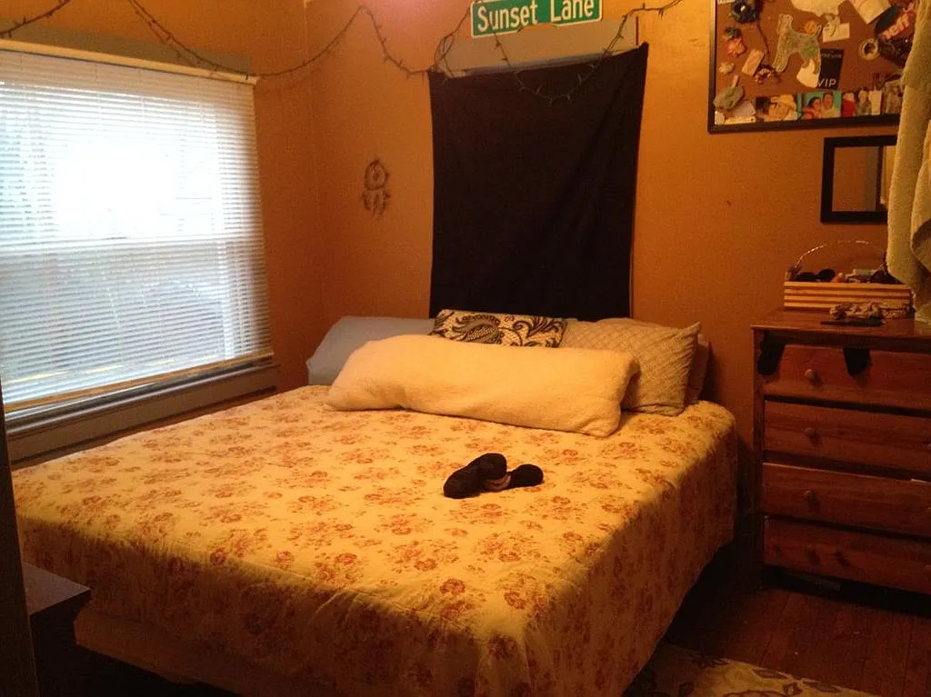 cute cottage style home for rent — Photo 1