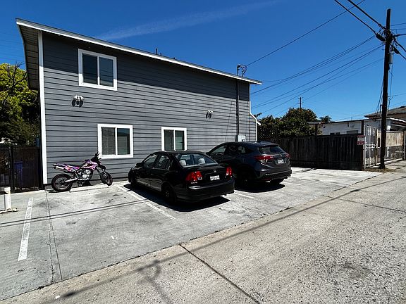 2nd image of 3005 K St