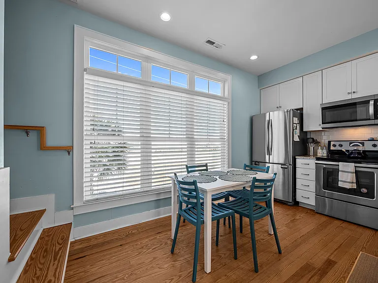 107 W Bogue Blvd #5 — Photo 40