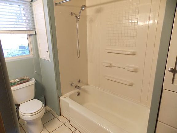 5th image of 1029 Yale Ave #1
