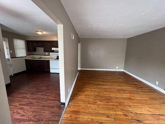 2nd image of 7463 Sharon Dr