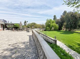 111 S Royal Oak Rd, Anaheim, CA 92807