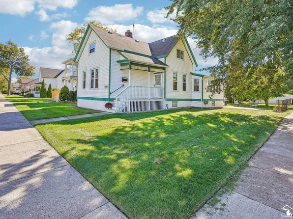 1265 Elm St, Wyandotte, MI 48192