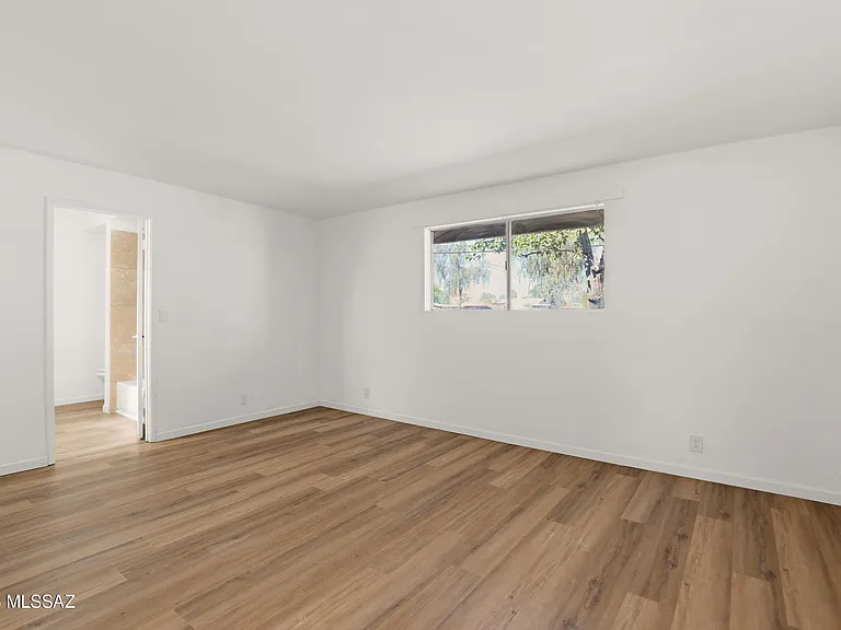 3402 E 27th St — Photo 23