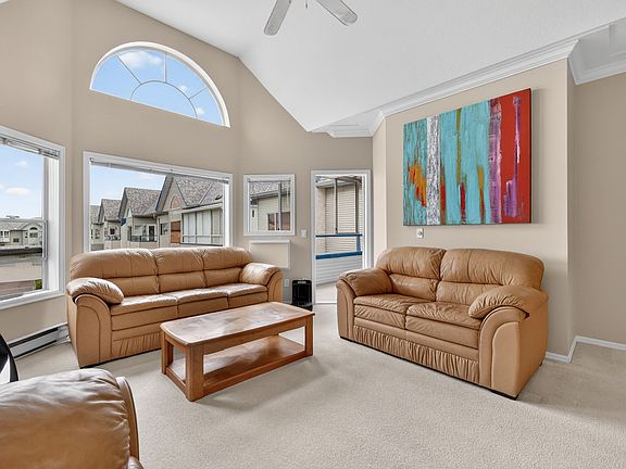 2nd image of 877 Klo Rd #303
