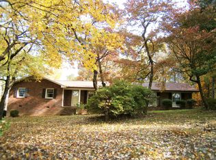 1407 Shamrock Dr, Burlington, NC 27215