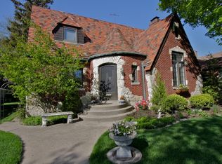 6350 N Indian Rd, Chicago, IL 60646