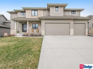 1712 S 207th Ave, Elkhorn, NE 68022