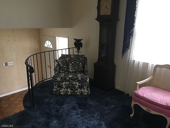 5th image of 27 Conforti Ave