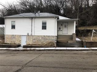 310 S 2nd St, De Soto, MO 63020