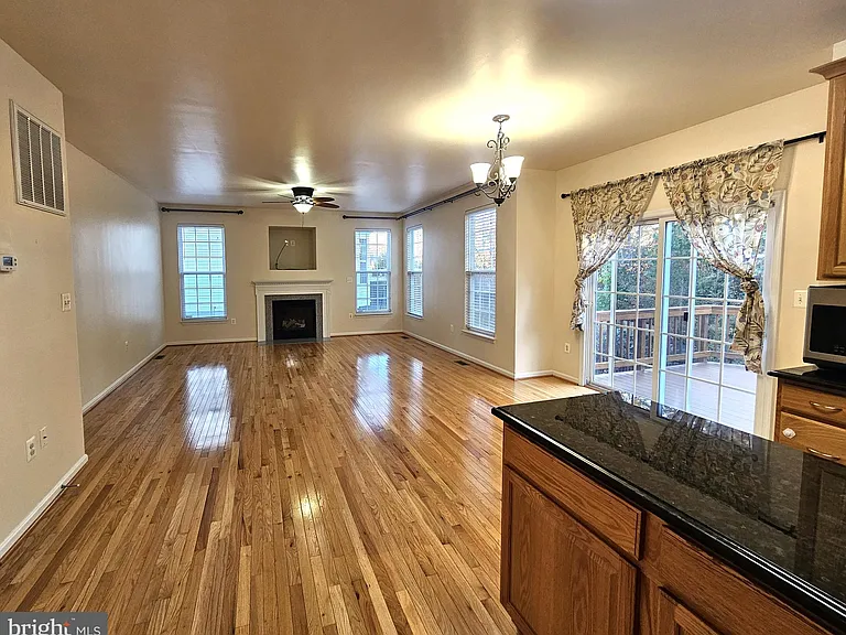 6125 Hot Spring Ln — Photo 10
