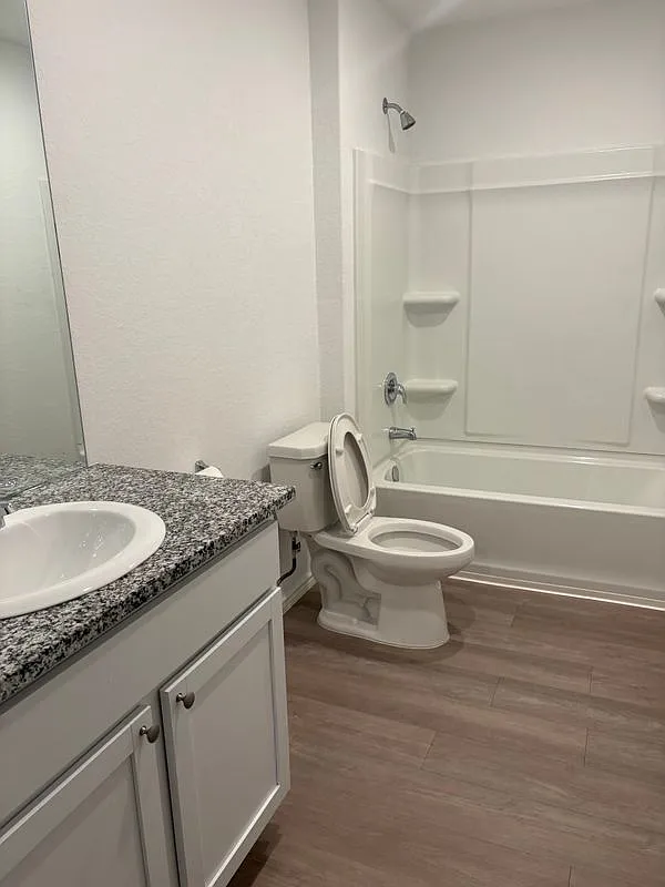 3 bed, 2.0 bath, 1440 sqft, $1,675 — Photo 2