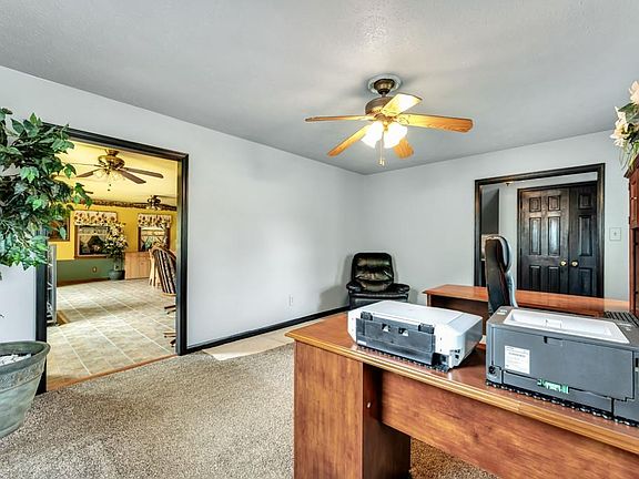 5th image of 113 Mirror Lake Dr