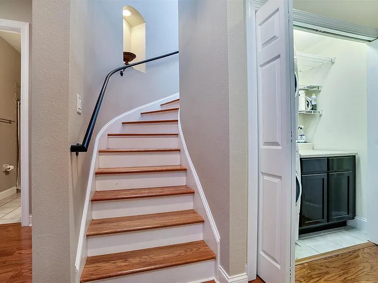 2303 Kensington Garden Ln — Photo 15