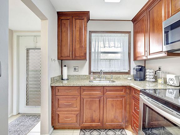 3rd image of 7991 N Sunrise Lakes Drive #110