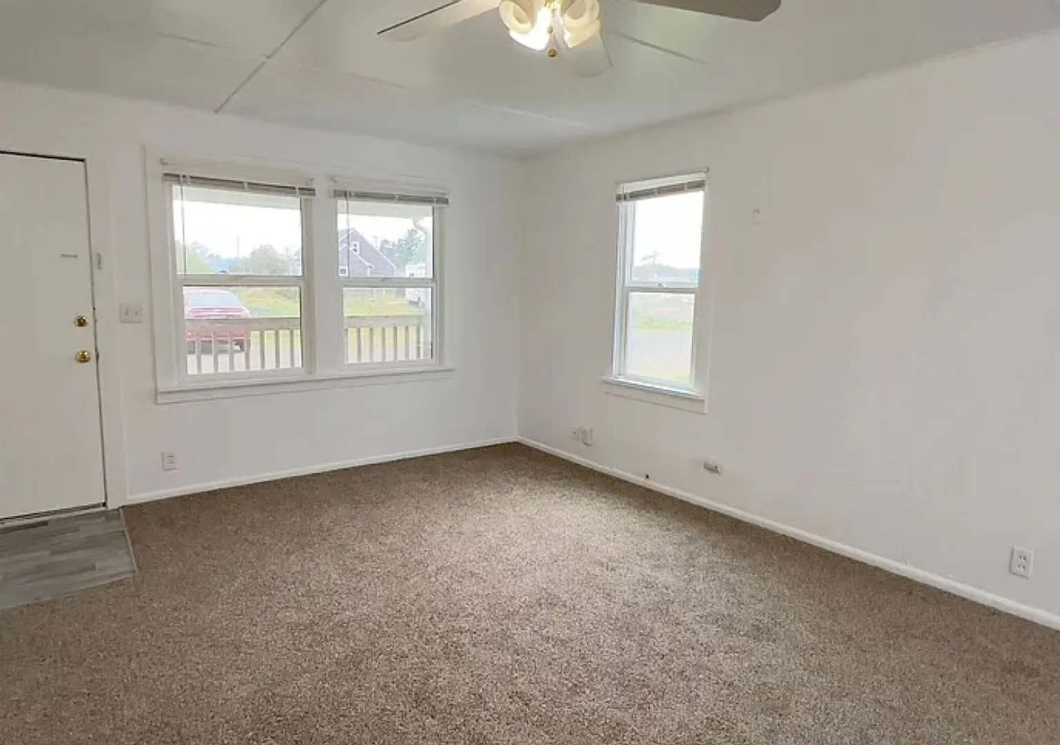92306 Clover — Photo 3