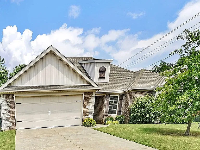3416 W Earnhardt Dr — Photo 2