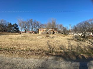 704 E 3rd St, Scranton, KS 66537