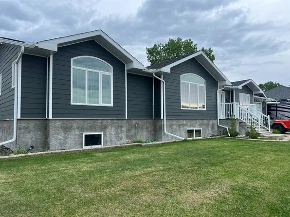 807 E 8a St, Fox Creek, AB T0H 1P0